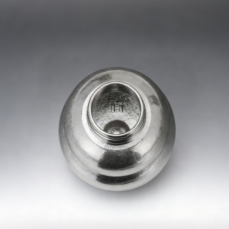 D13